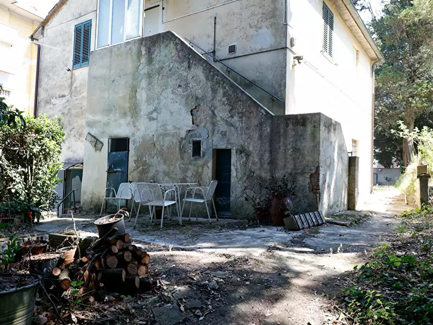 Immagine 21 di Porzione di casa in vendita  a Collesalvetti
