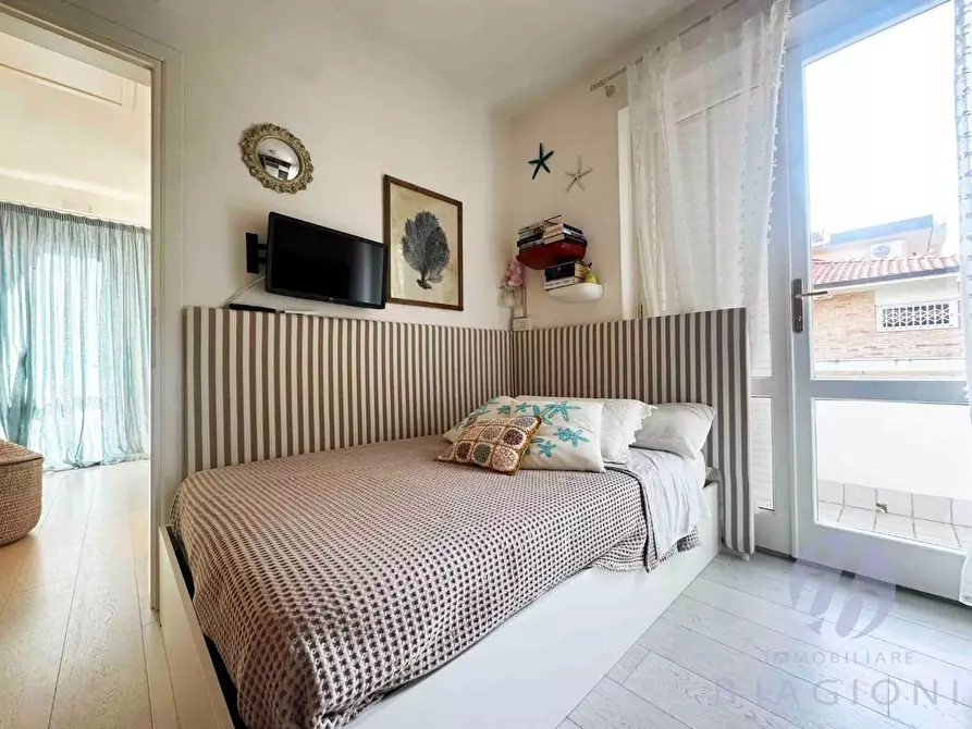 Immagine 20 di Casa bifamiliare in vendita  a Pietrasanta