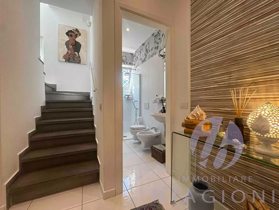 Immagine 13 di Casa bifamiliare in vendita  a Pietrasanta