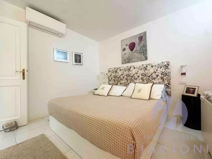 Immagine 15 di Casa bifamiliare in vendita  a Pietrasanta