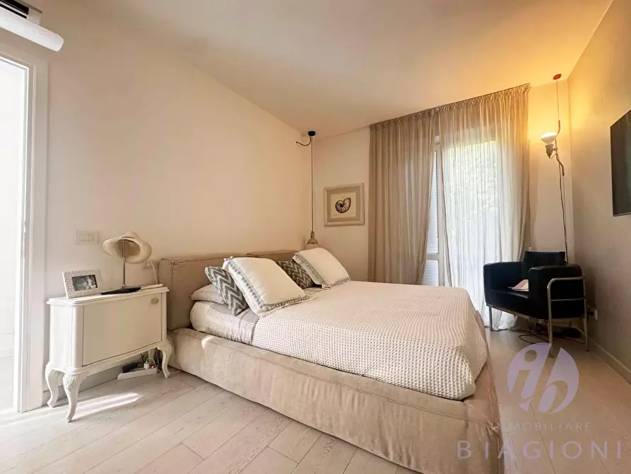 Immagine 23 di Casa bifamiliare in vendita  a Pietrasanta
