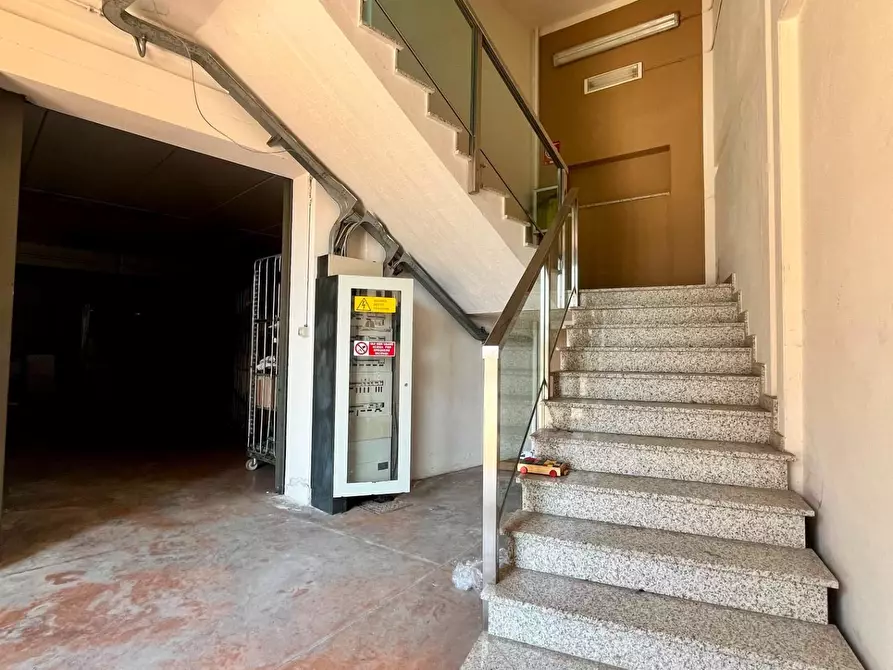 Immagine 29 di Capannone industriale in vendita  a Pescia