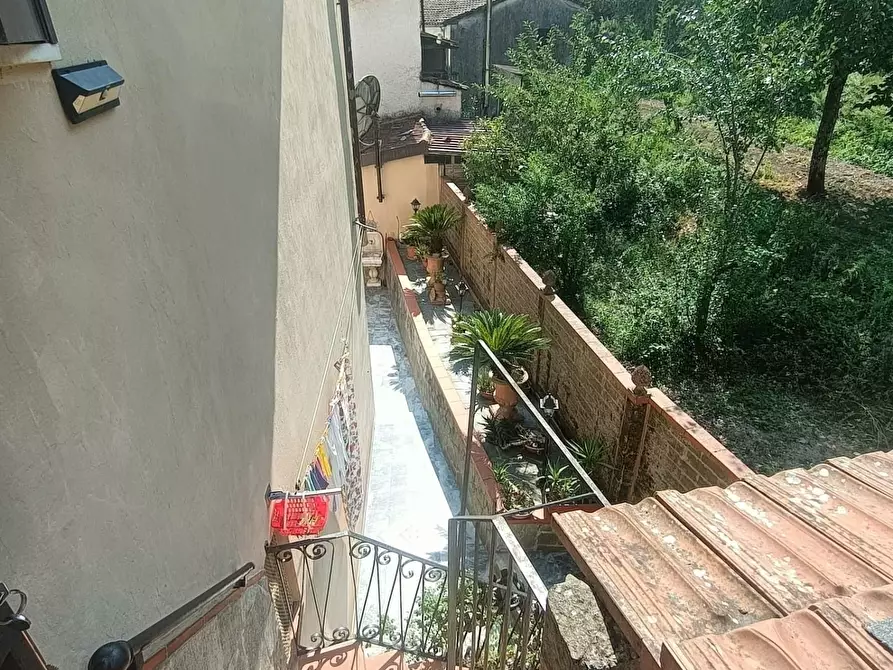 Immagine 15 di Casa semindipendente in vendita  a Carrara
