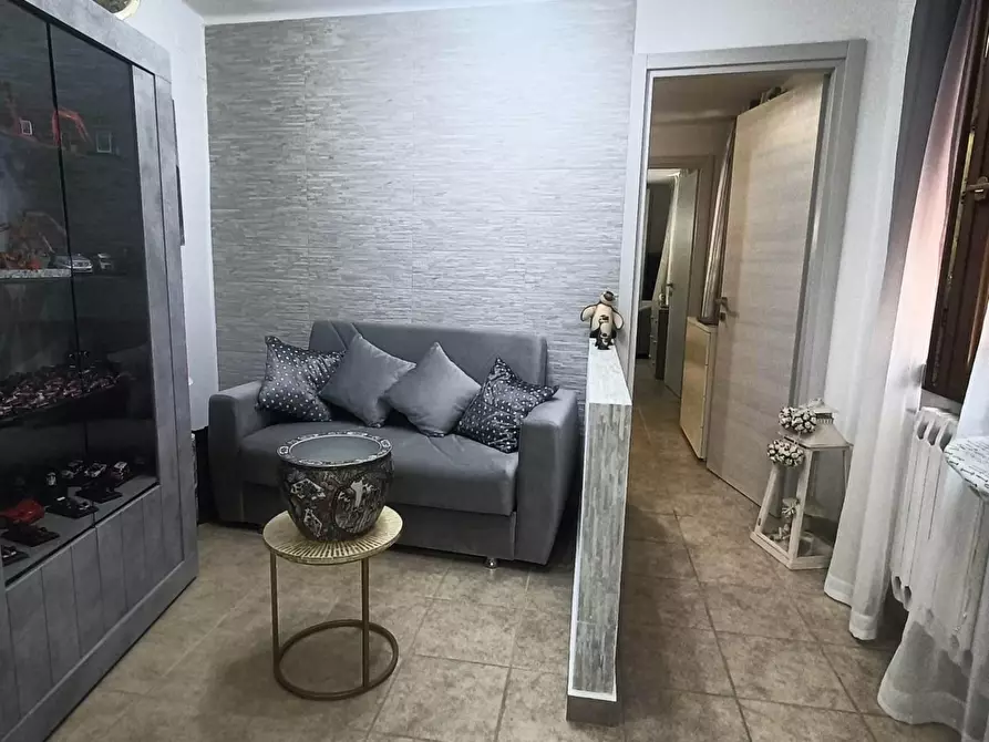 Immagine 9 di Casa semindipendente in vendita  a Carrara