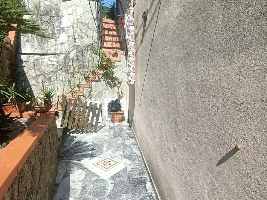Immagine 13 di Casa semindipendente in vendita  a Carrara