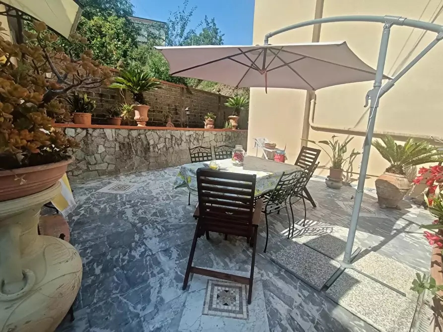 Immagine 14 di Casa semindipendente in vendita  a Carrara
