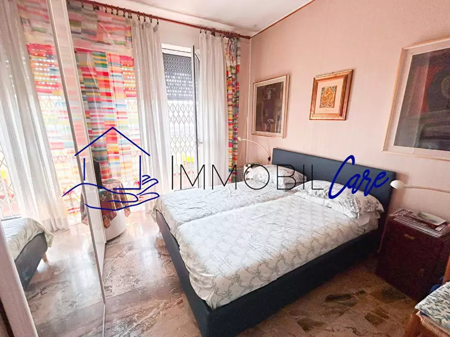 Immagine 11 di Appartamento in vendita  a Milano