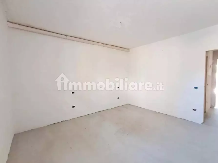 Immagine 18 di Appartamento in vendita  a Cascina
