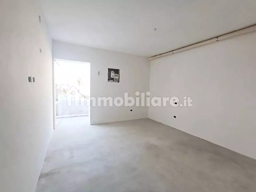 Immagine 39 di Appartamento in vendita  a Cascina