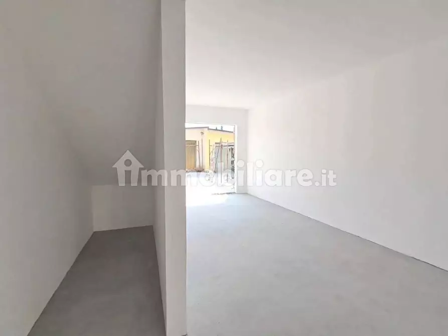 Immagine 2 di Appartamento in vendita  a Cascina