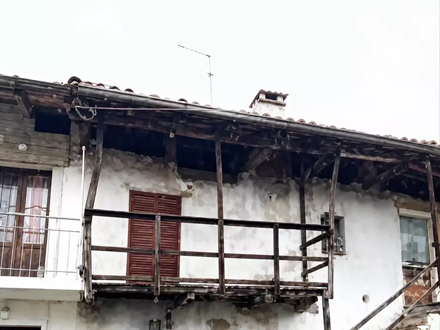 Immagine 1 di Casa indipendente in vendita  a Gallarate