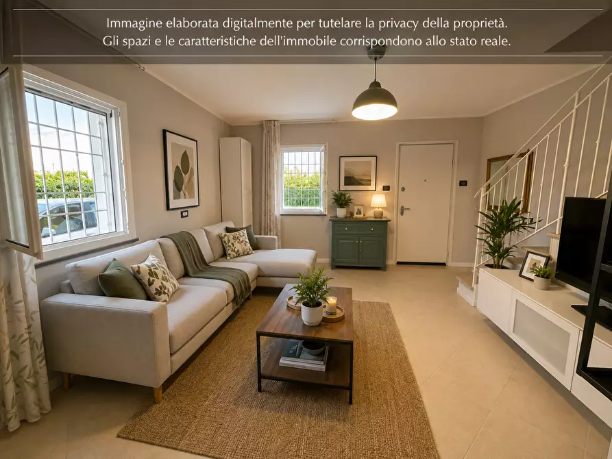 Immagine 1 di Villetta a schiera in vendita  a Lucca
