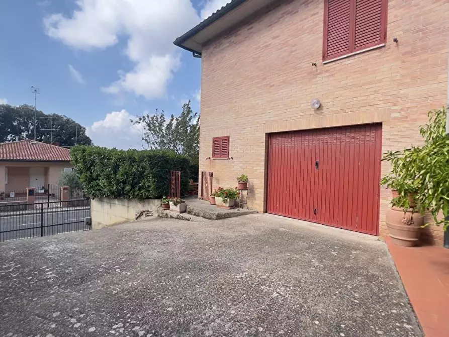 Immagine 3 di Appartamento in vendita  a Radicondoli