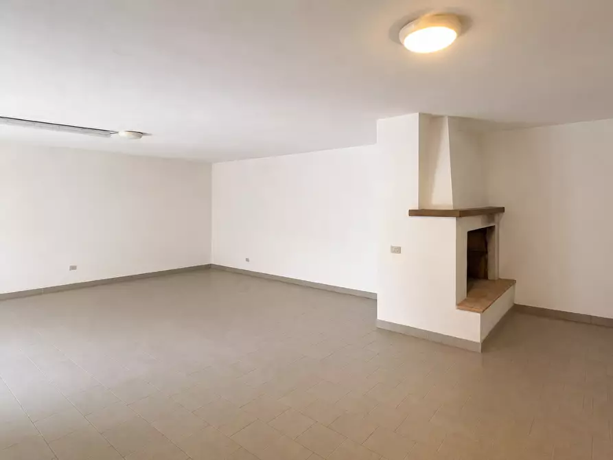 Immagine 49 di Appartamento in vendita  a Radicondoli