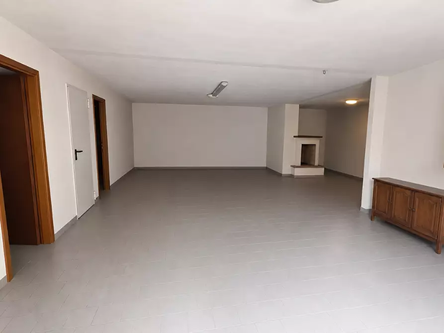 Immagine 51 di Appartamento in vendita  a Radicondoli