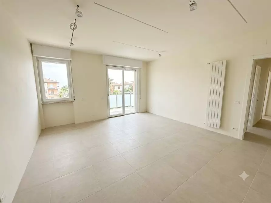 Immagine 6 di Appartamento in vendita  a Carrara