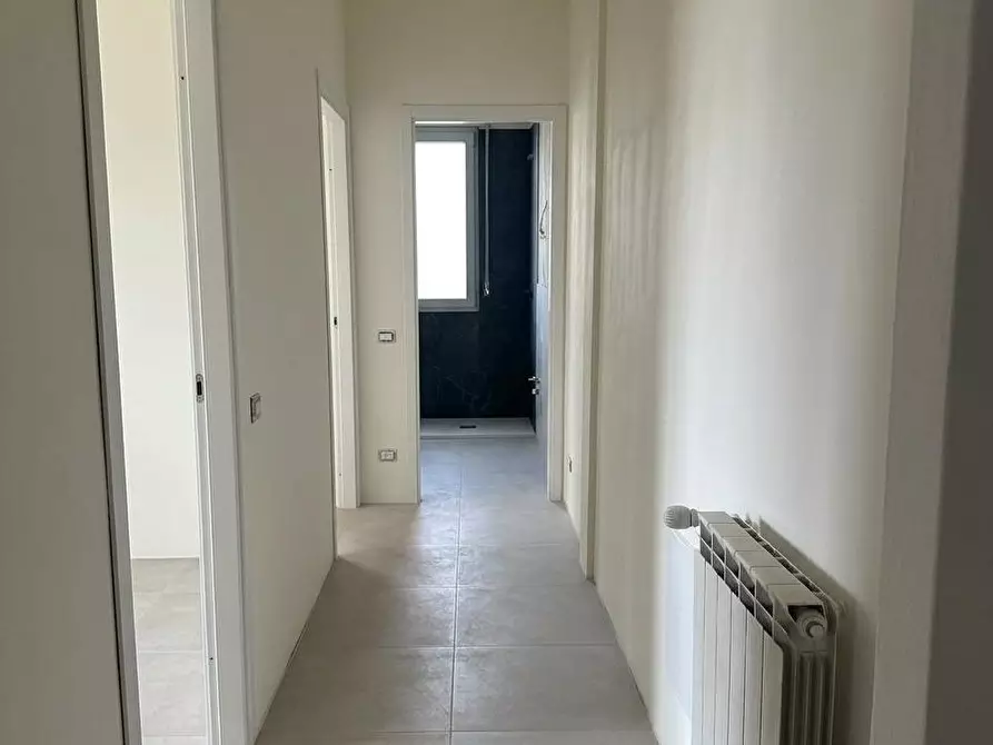 Immagine 5 di Appartamento in vendita  a Carrara