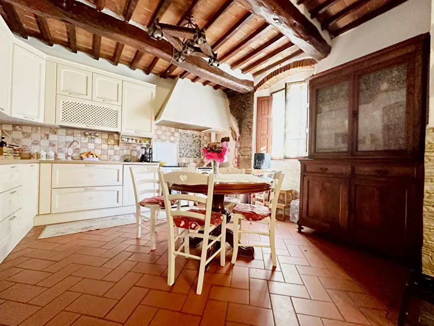Immagine 4 di Villa in vendita  a San Marcello Piteglio