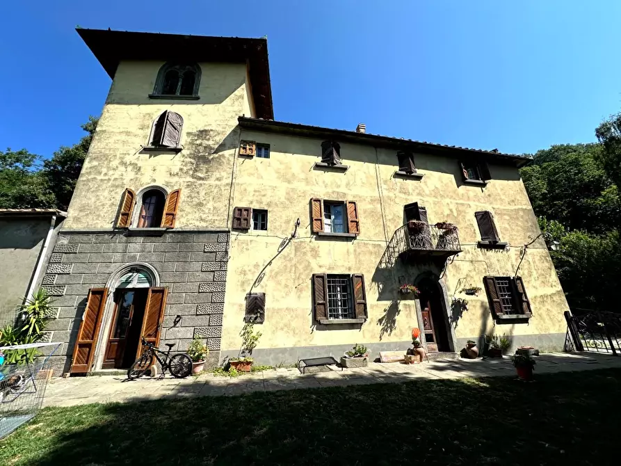 Immagine 2 di Villa in vendita  a San Marcello Piteglio