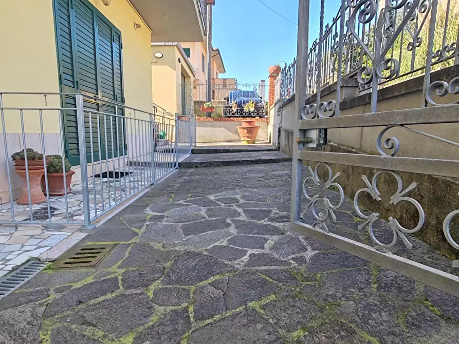 Immagine 36 di Casa bifamiliare in vendita  a Vicopisano