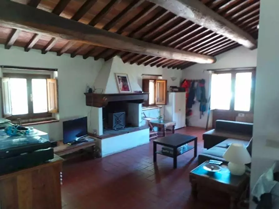 Immagine 6 di Casa indipendente in vendita  a Radda In Chianti