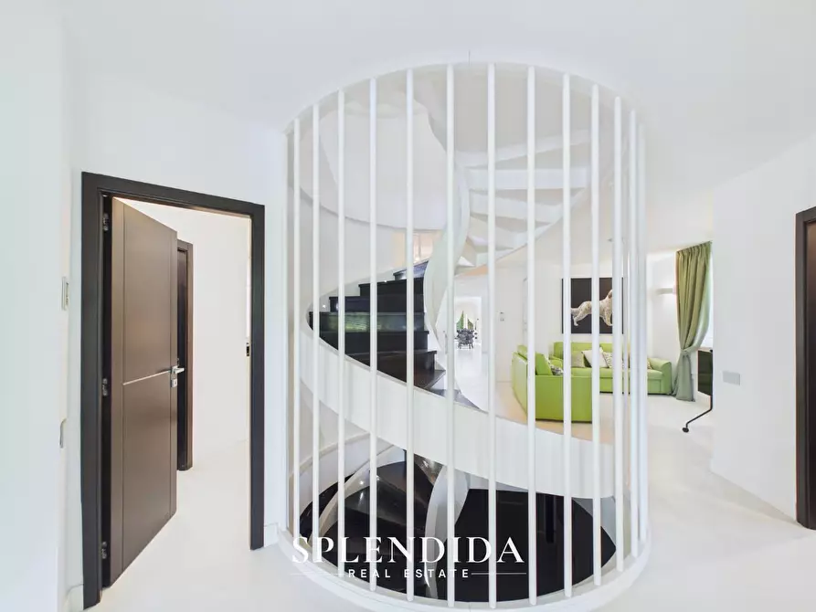 Immagine 31 di Villa in vendita  a Forte Dei Marmi