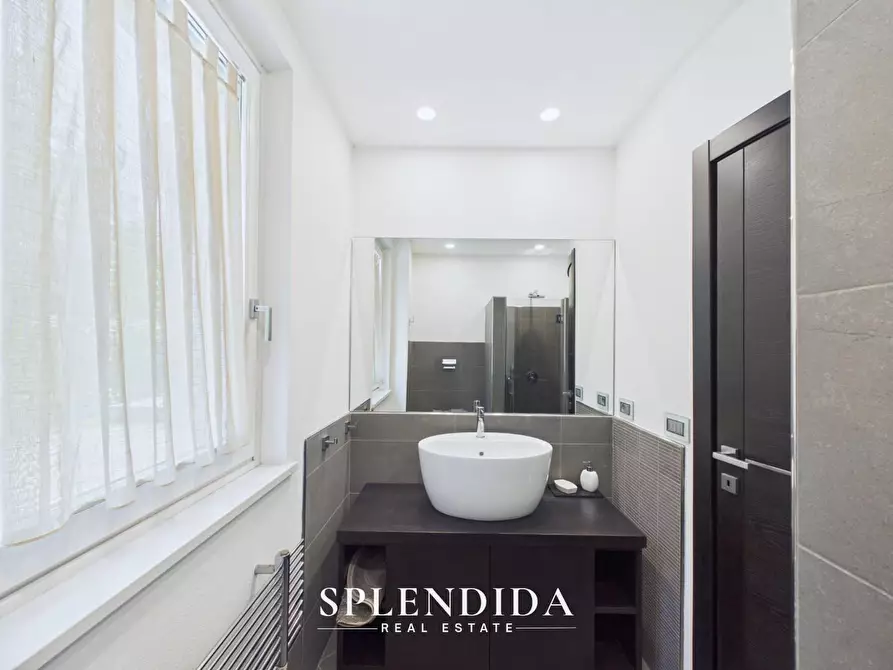 Immagine 37 di Villa in vendita  a Forte Dei Marmi