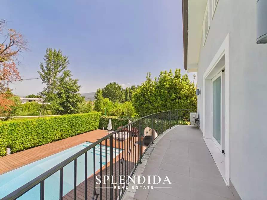 Immagine 46 di Villa in vendita  a Forte Dei Marmi