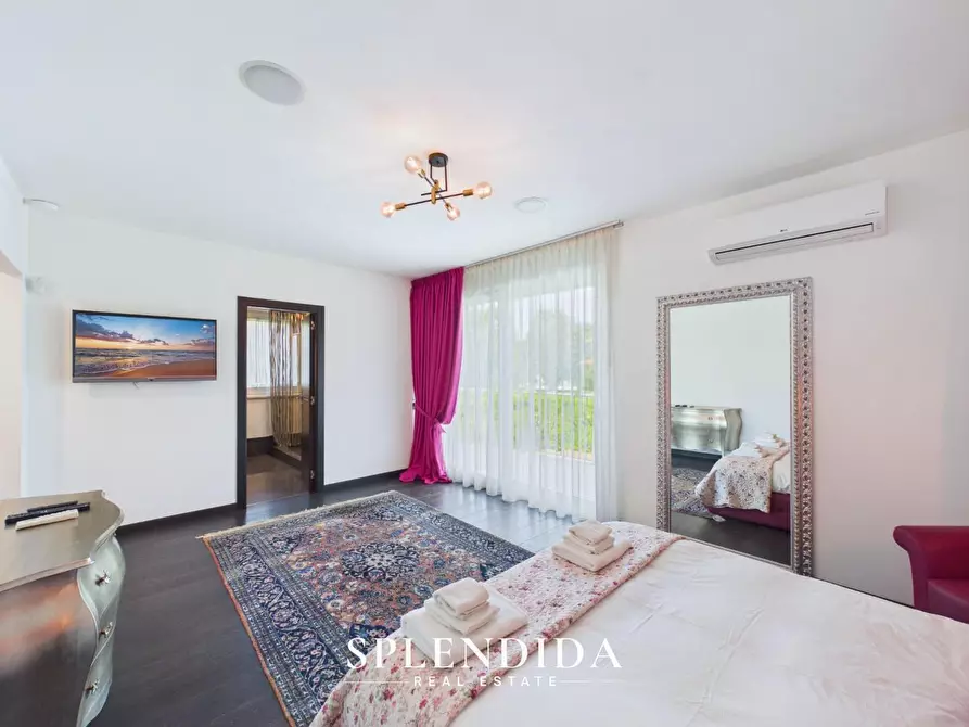 Immagine 43 di Villa in vendita  a Forte Dei Marmi