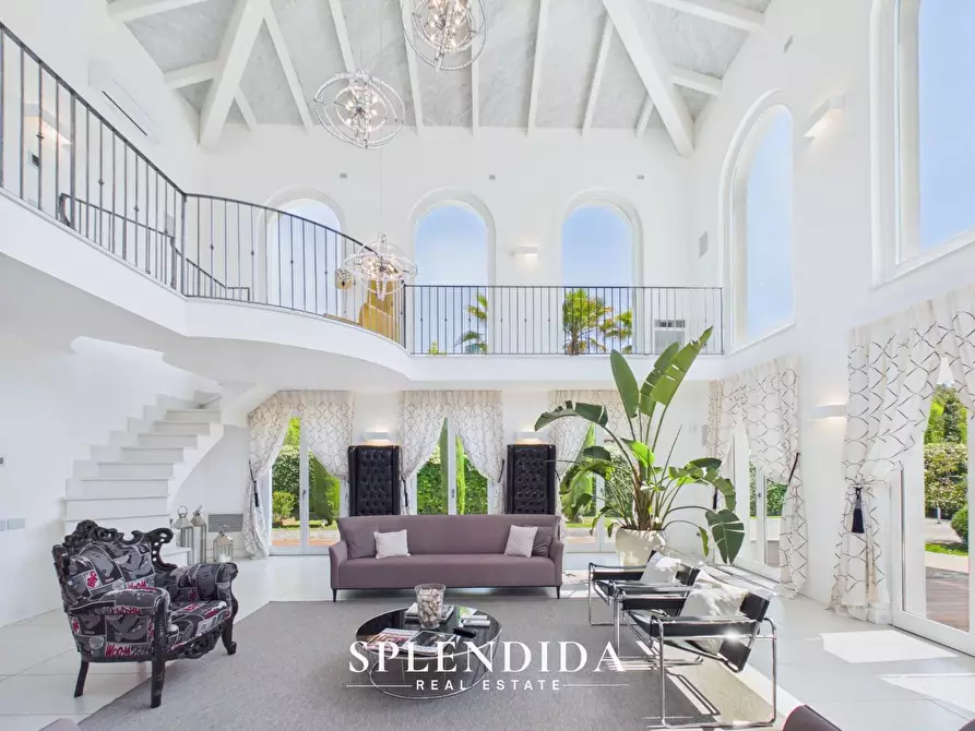 Immagine 24 di Villa in vendita  a Forte Dei Marmi