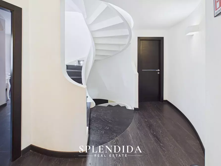Immagine 39 di Villa in vendita  a Forte Dei Marmi