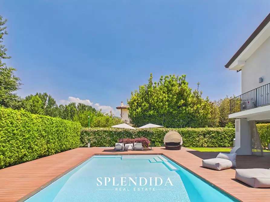 Immagine 74 di Villa in vendita  a Forte Dei Marmi