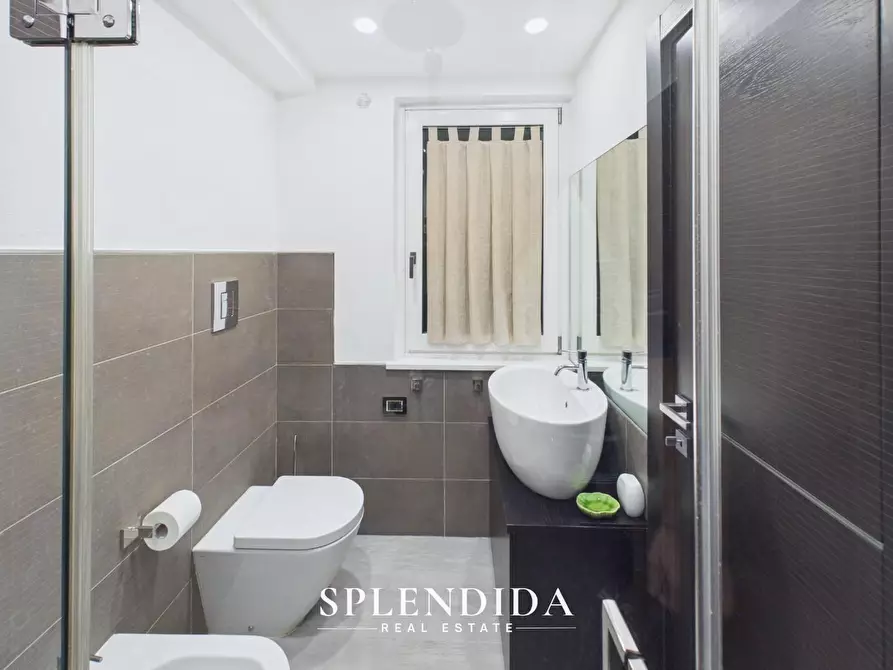 Immagine 16 di Villa in vendita  a Forte Dei Marmi