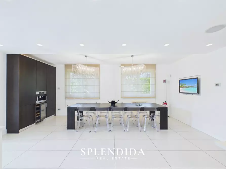 Immagine 28 di Villa in vendita  a Forte Dei Marmi