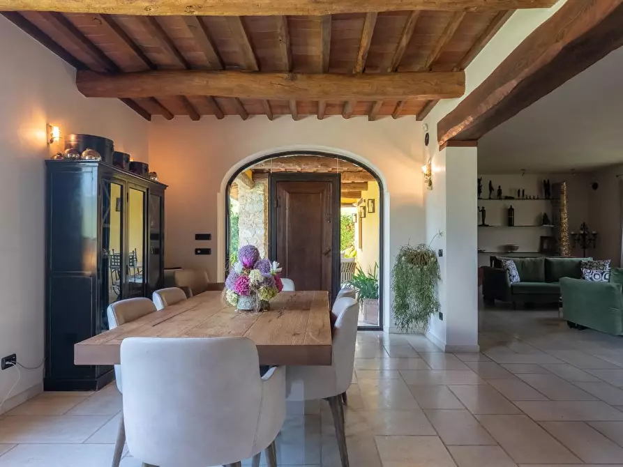 Immagine 29 di Villa in vendita  a Pietrasanta