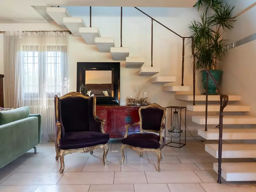 Immagine 32 di Villa in vendita  a Pietrasanta