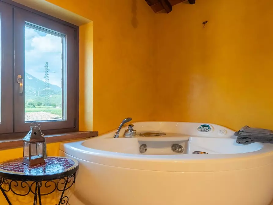 Immagine 43 di Villa in vendita  a Pietrasanta