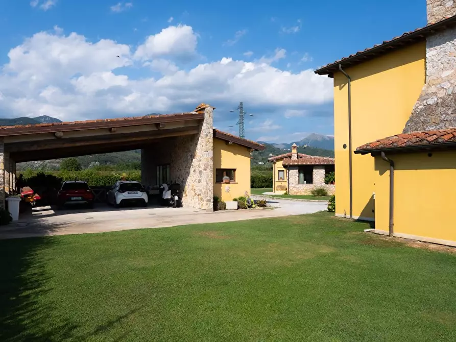 Immagine 86 di Villa in vendita  a Pietrasanta