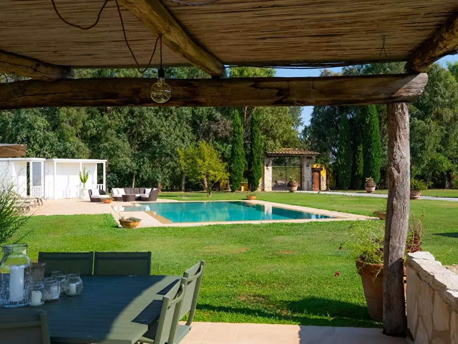Immagine 8 di Villa in vendita  a Pietrasanta