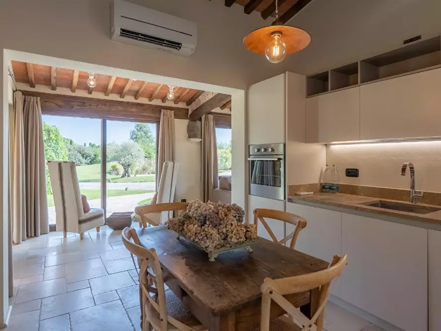 Immagine 72 di Villa in vendita  a Pietrasanta