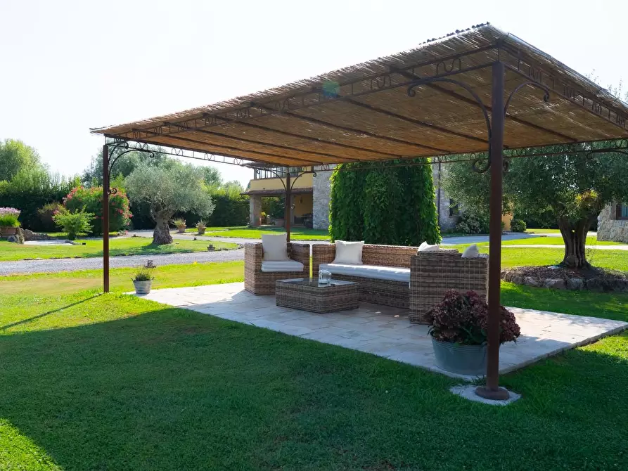 Immagine 15 di Villa in vendita  a Pietrasanta