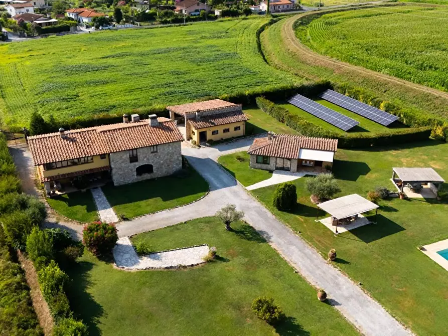 Immagine 76 di Villa in vendita  a Pietrasanta