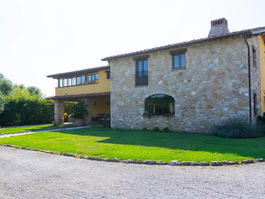 Immagine 3 di Villa in vendita  a Pietrasanta
