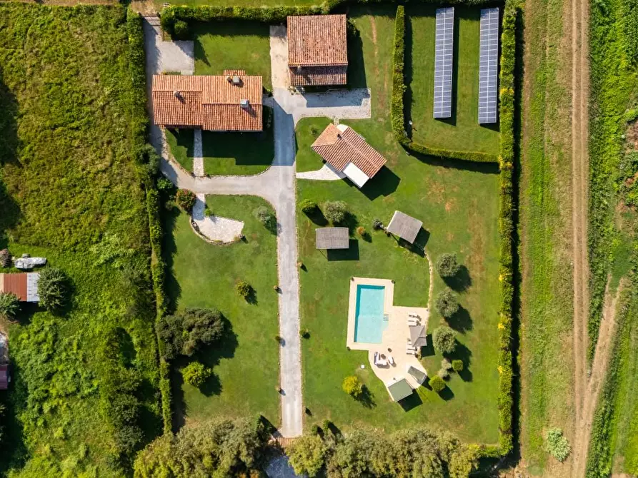 Immagine 78 di Villa in vendita  a Pietrasanta