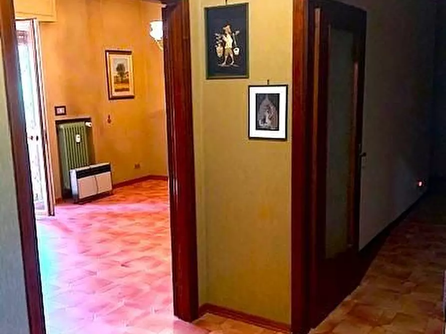 Immagine 4 di Appartamento in vendita  a Montecatini Terme