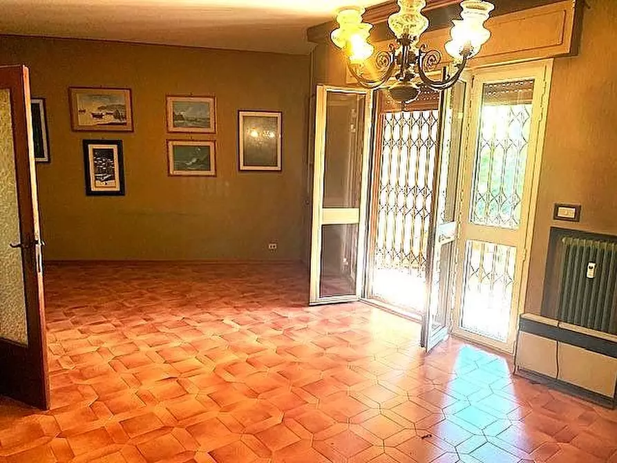 Immagine 3 di Appartamento in vendita  a Montecatini Terme