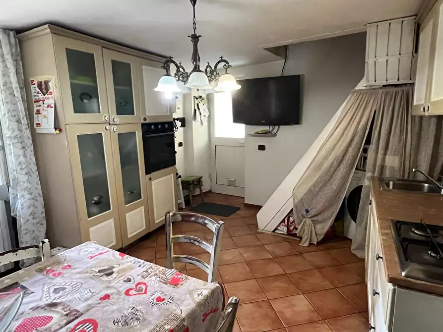 Immagine 1 di Terratetto in vendita  a Massa