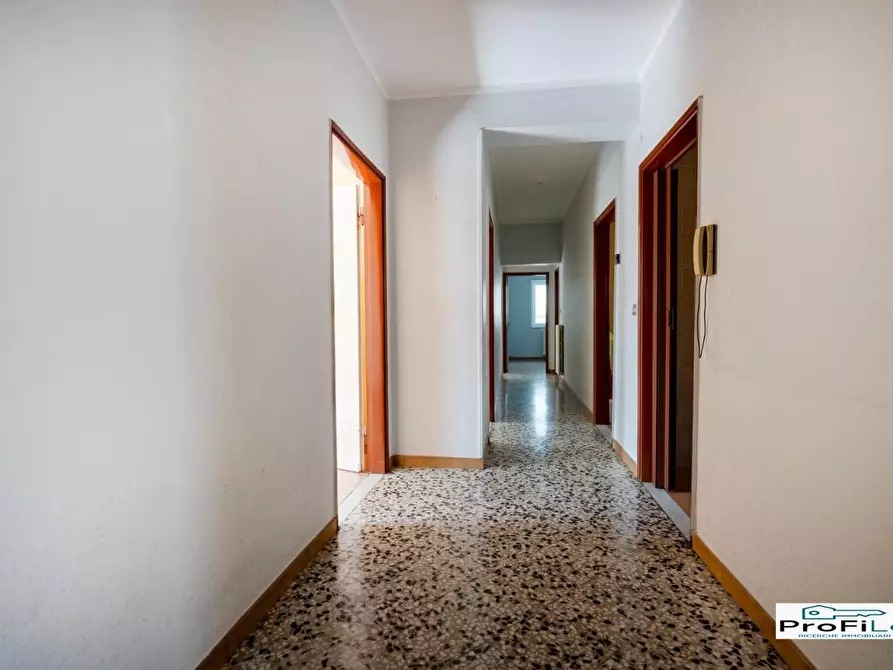 Immagine 10 di Appartamento in vendita  a Santeramo In Colle