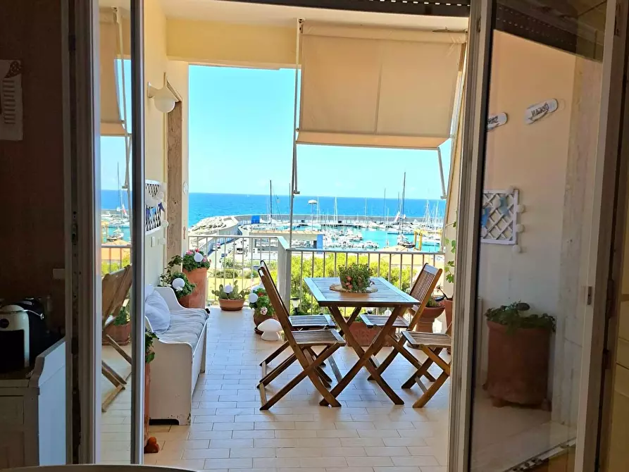 Immagine 5 di Appartamento in vendita  a Rosignano Marittimo