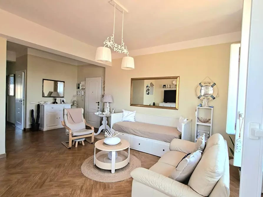 Immagine 3 di Appartamento in vendita  a Rosignano Marittimo